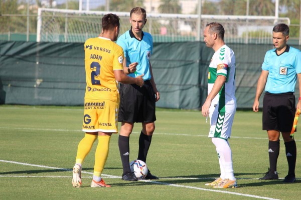 El Elche recibe una propuesta del Barcelona para disputar el Gamper

