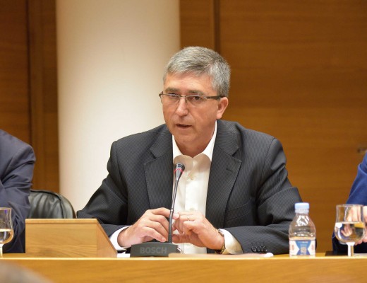 Climent pide al Gobierno subastas territorializadas de renovables sin desbloquear el plan eólico