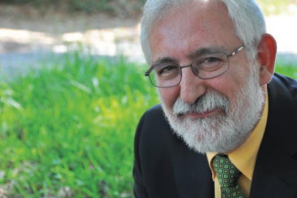 Conesa propone al catedrático Emilio Martínez Navarro para presidir el Consejo de la Transparencia