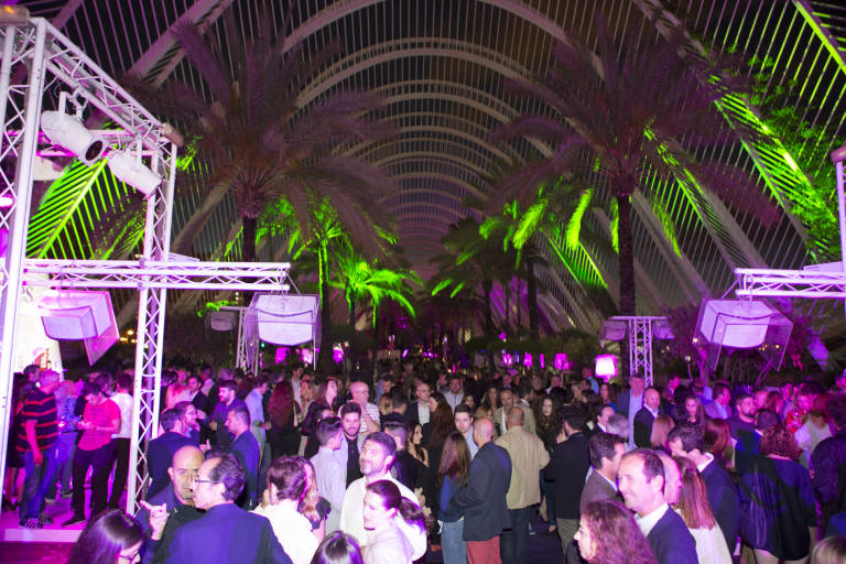 
València, ciudad eterna de la fiesta: fiebre en el sábado noche