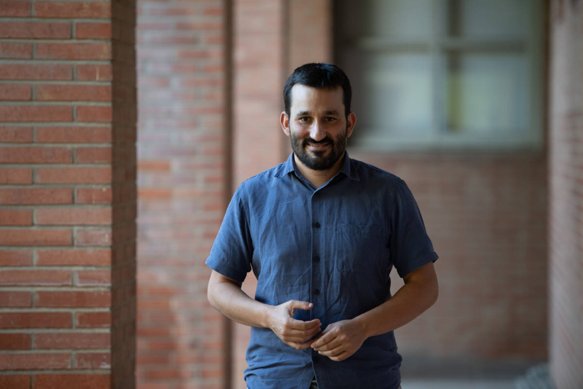 Vicent Marzà a las puertas de la Conselleria de Educación. KIKE TABERNER - 