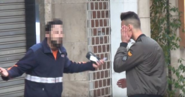 El repartidor que agredió al 'youtuber' registró la marca 'Caranchoa' una semana después 