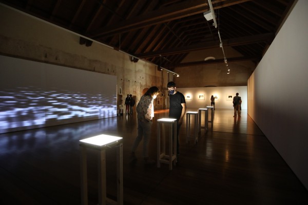 Edu Comelles evoca el sonido a través de la imagen en ‘Espectres’ 