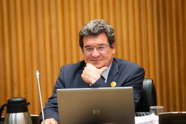 Escrivá estima un déficit del 2% del PIB en la Seguridad Social este año y un 1,4% hasta 2023