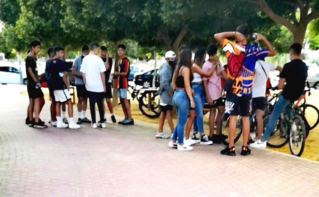 La fiesta que no cesa: la Policía disuelve dos concentraciones de 180 jóvenes en Murcia