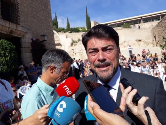 La disputa por Edificant: Barcala insta al Consell a agilizar un colegio y Compromís pide informes