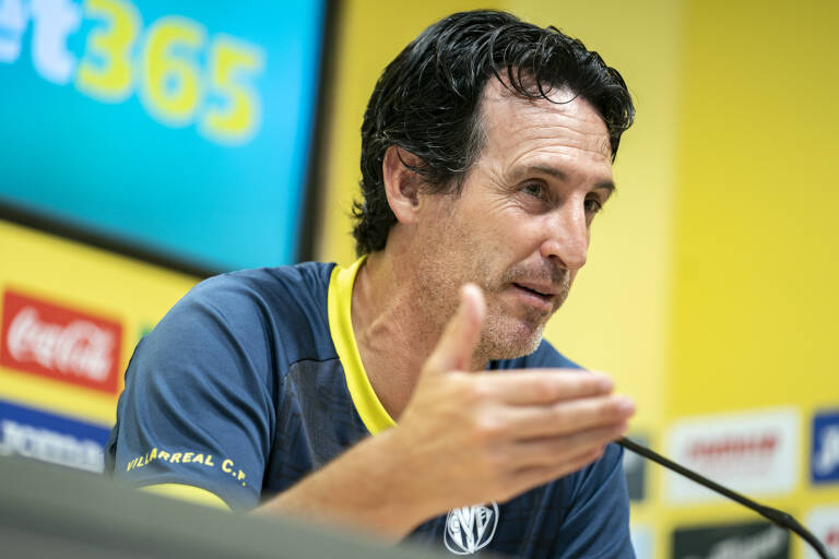 El técnico Unai Emery en su primer entrenamiento como entrenador del Villarreal CF. (Foto: VILLARREAL CF) - 