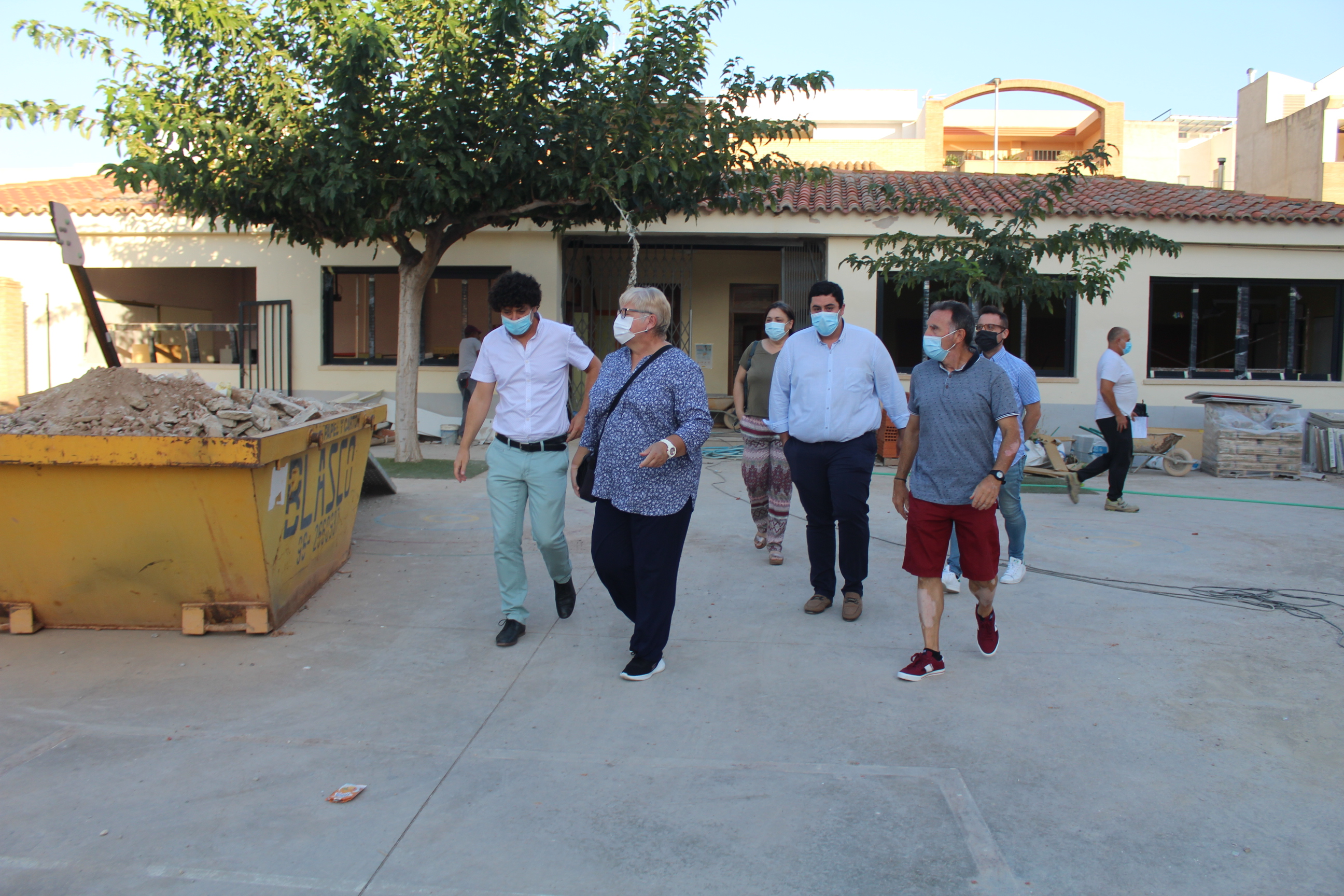 Visita institucional a las obras del CEIP Cervantes de Nules, con la presencia del alcalde de la ciudad, David García, y del director territorial de Educación en Castellón y alcalde de Betxí, Alfred Remolar. - 