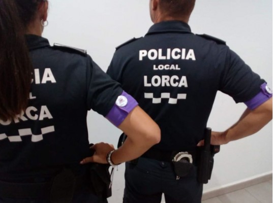 La Policía desaloja una fiesta de doce adolescentes que evitaban las normas anti-covid en una casa de campo de Lorca