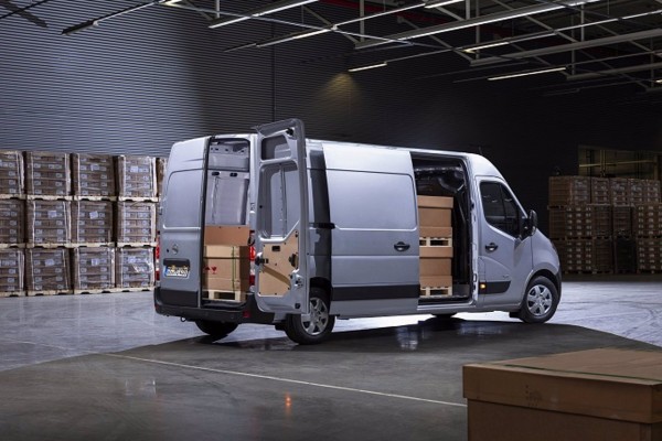 Opel presentará en 2021 la versión eléctrica de su furgoneta Movano