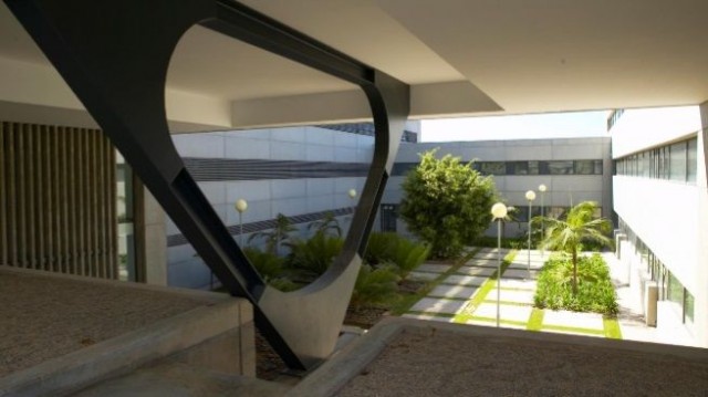 Un grupo de la UA desarrolla avances en el copiado holográfico para procesos a gran escala 