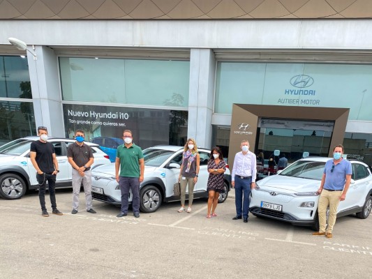 Hyundai Autiber Motor entrega nuevos vehículos ecológicos a la flota de Global Omnium