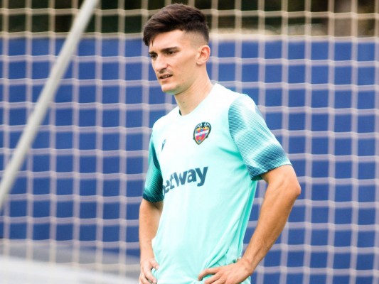 El Levante hace oficial la cesión de Pepelu al Vitória Guimarães