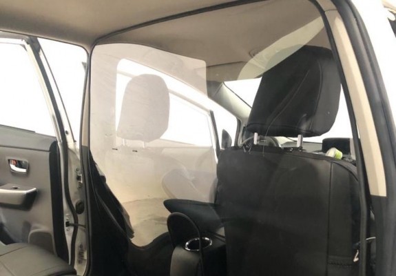 Los taxistas de Cartagena ya pueden pedir los 65 euros de ayuda para instalar mamparas protectoras