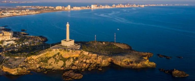 El PSOE de Alicante insta al bipartito a solicitar la cesión del Faro de Tabarca