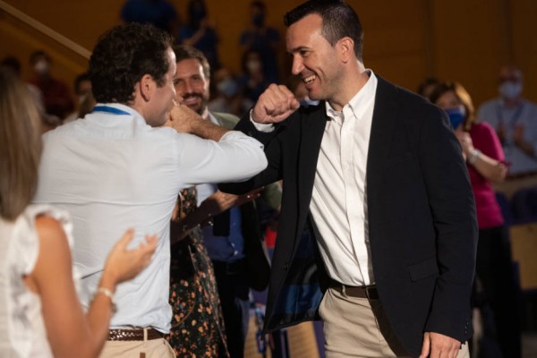 Mompó aprovecha sus cambios estatutarios para relevar al 87% de coordinadores comarcales del PP