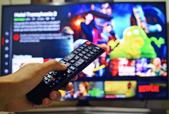 Los españoles consumieron en julio una media diaria de 4 horas y 37 minuto de contenido audiovisual