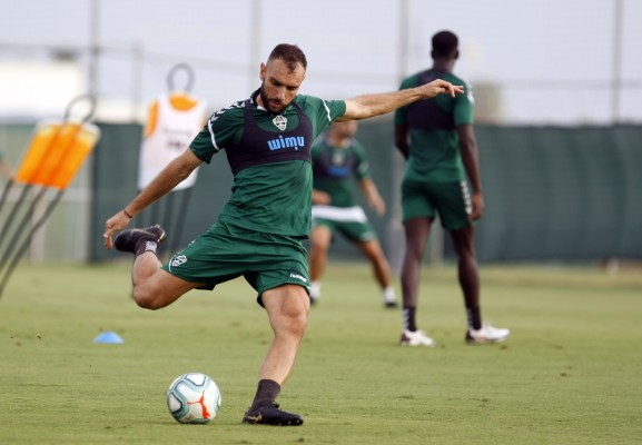 El Elche inicia este martes su concentración de pretemporada en el Pinatar Arena