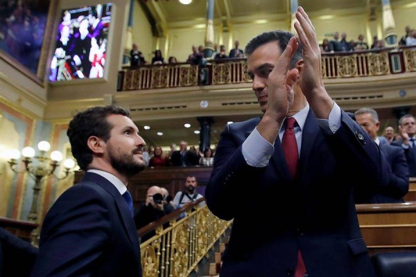 La política sigue