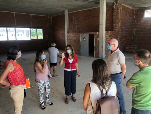 Isaura Navarro ve viable el segundo centro de salud de Carcaixent en el aulario inacabado de la Católica
