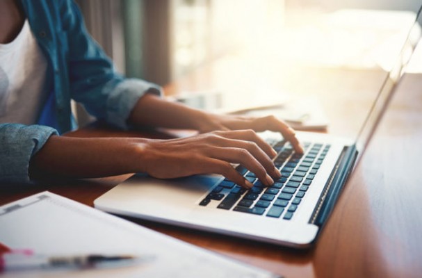 Keystroke DNA, una empresa que busca soluciones para verificar usuarios según su modo de teclear