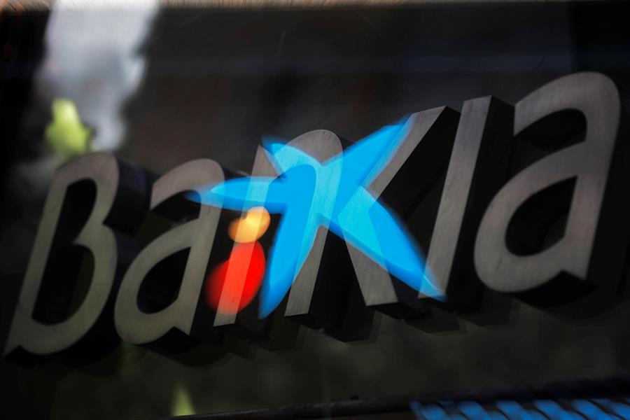 Bankia y CaixaBank cierran la sesión con explosivas subidas del 32,8% y 12,3% respectivamente