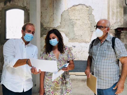 Gómez firma el acta de inicio de las obras de La Harinera, centro de emprendimiento e innovación
