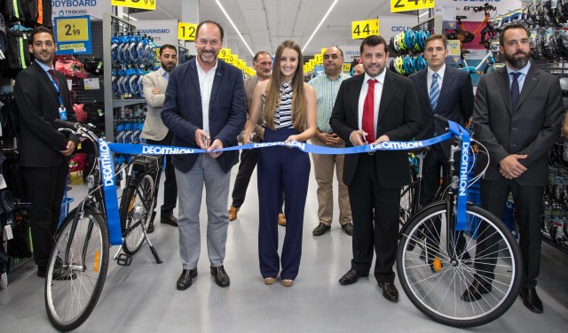 Decathlon abre en Orihuela su quinta tienda en la provincia de Alicante