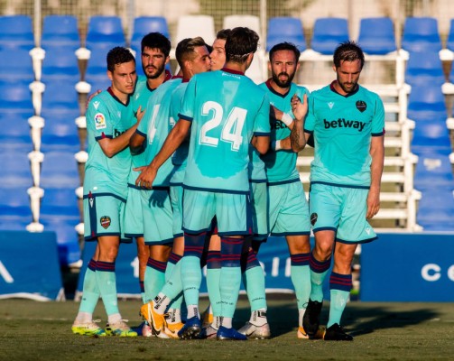 Derbi de pretemporada entre Levante y Villarreal