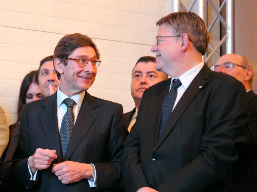 Jose Ignacio Goirigolzarri, junto a Ximo Puig en un acto en València. Foto: MAO - 