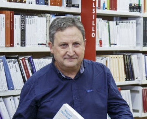 José Luis Ferri 'descubre' a María Teresa León, la nueva mujer emancipada de la República