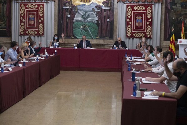 La covid-19 amenaza con alterar el inicio del nuevo curso político en Diputación y Ayuntamiento