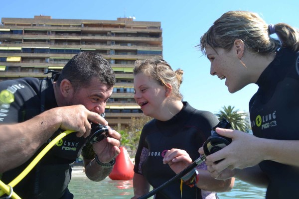 Medio millar de personas participarán en la I Jornada La Mar Solidaria
