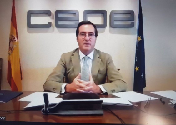 La CEOE reclama una rebaja del IVA turístico para ayudar al sector