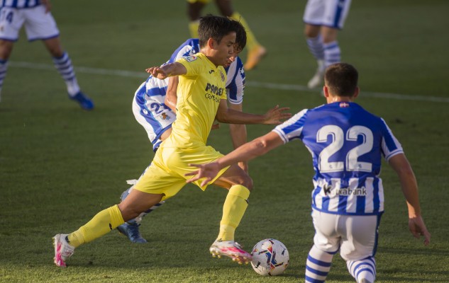 El Villarreal supera a una Real con muchas bajas