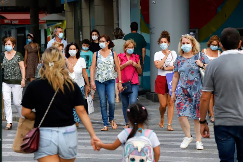 Sanidad notifica 8.581 casos de covid-19, 3.663 en las últimas 24 horas
