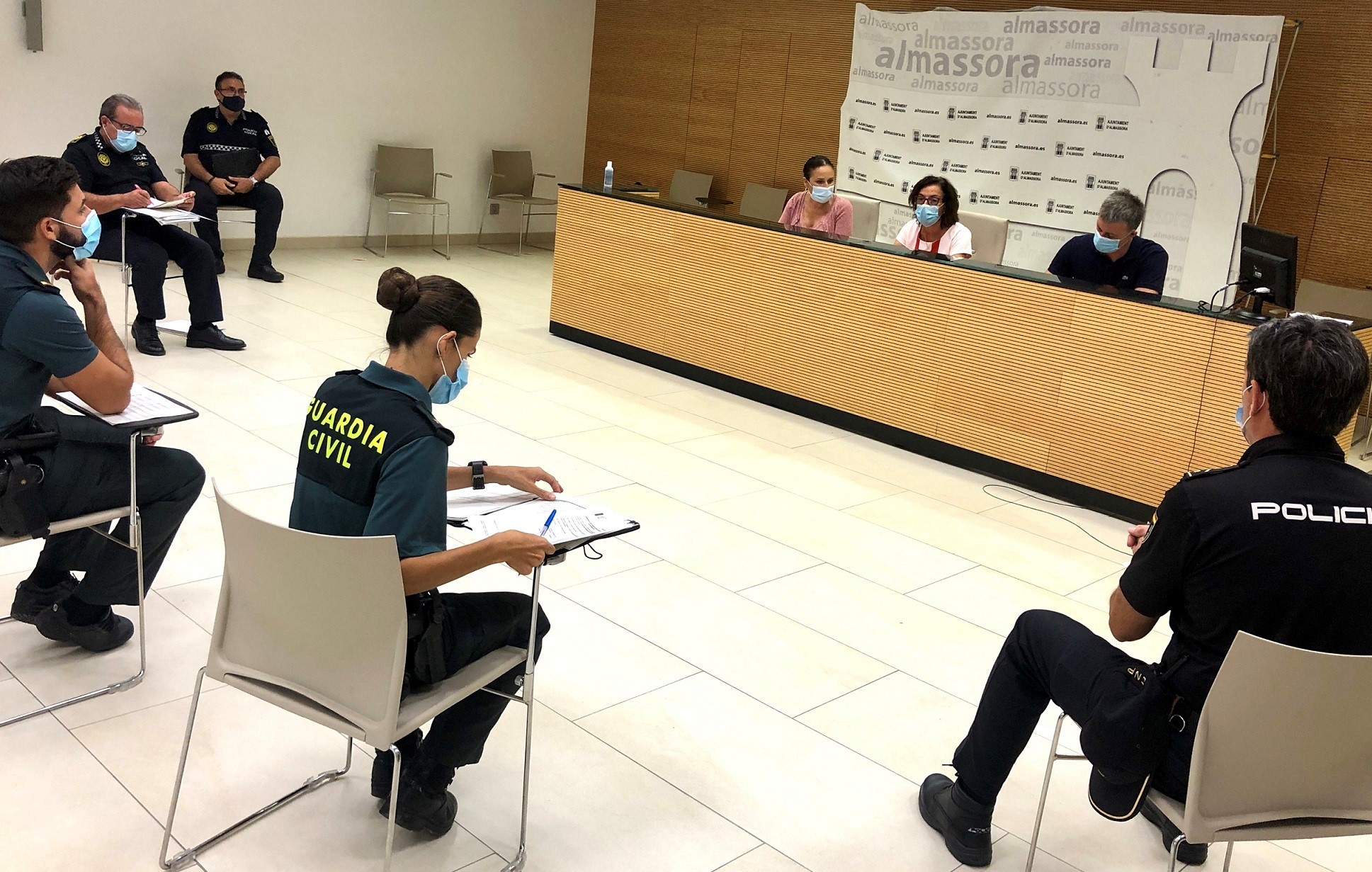 Almassora traza un plan específico de vigilancia en el entorno de la plaza Botànic Calduch