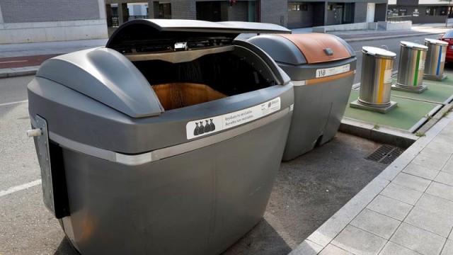 Cómo reciclar la mascarilla: la campaña 'esto SEpara aquí' busca concienciar a los murcianos