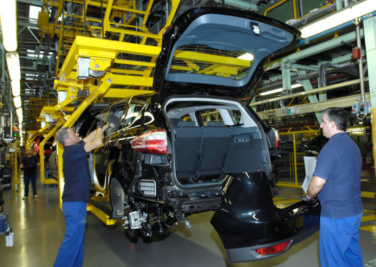 Ford firma el sexto ERTE en Almussafes, de 15 días en Vehículos y 19 en Motores hasta diciembre