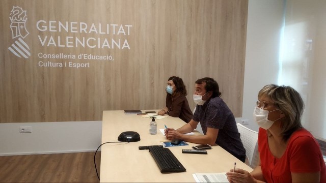 Los inscritos a las pruebas las EOI tendrán que pasar también control de temperatura