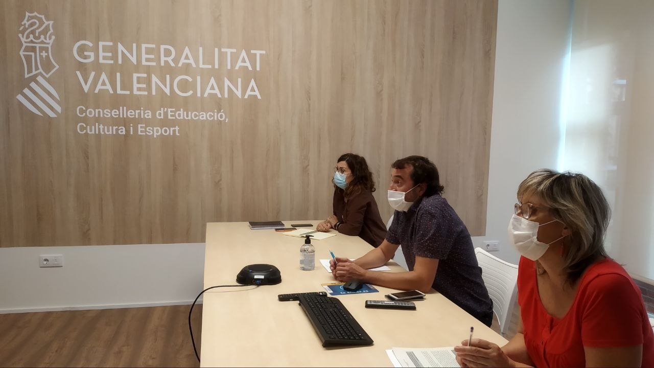Los inscritos a las pruebas las EOI tendrán que pasar también control de temperatura