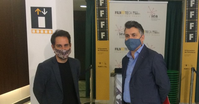 'Amanece que no es poco' para una Filmoteca Regional que aplaude a los sanitarios
