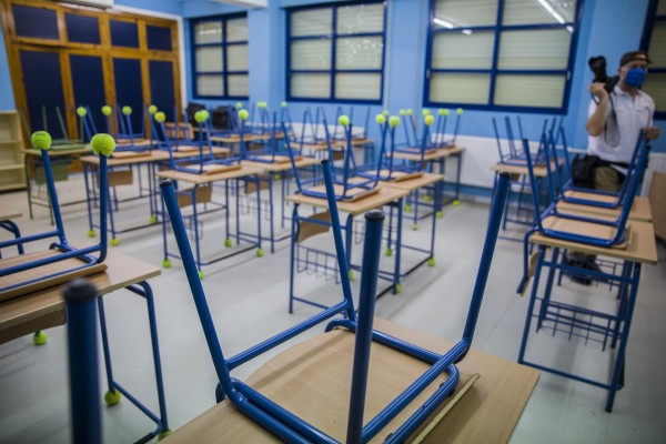 Los docentes interinos con covid o en cuarentena mantendrán la plaza adjudicada antes del inicio de curso