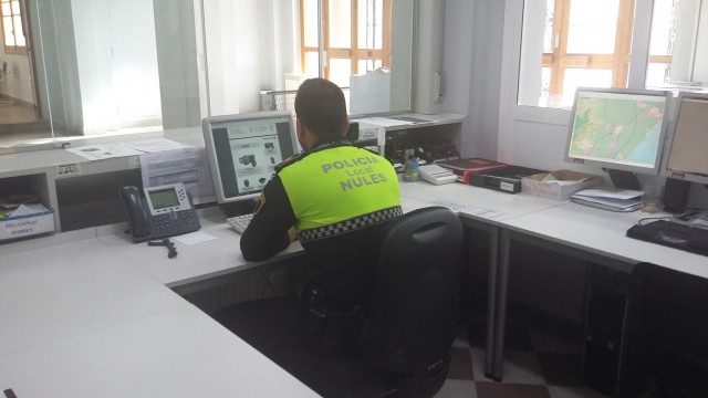 Nules multará hasta con 1.500 euros a los vecinos que no cumplan el horario para depositar residuos