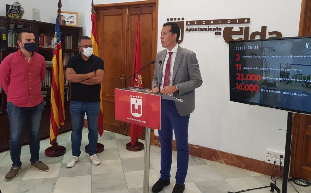 Elda contará con 35 nuevos docentes y reforzará el servicio de limpieza en los colegios
