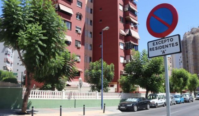 El Ayuntamiento de Benidorm estudiará las peticiones de los vecinos sobre la zona de residente