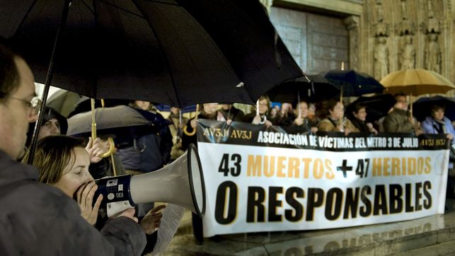 La comisión sobre el accidente del metro de las Corts aprueba un calendario de trabajo con 19 sesiones hasta junio