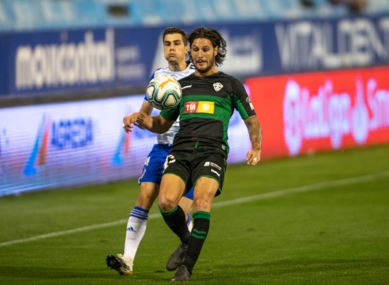 El Elche traspasa al lateral zurdo Juan Cruz al Osasuna a cambio de solo 2.750.000 euros