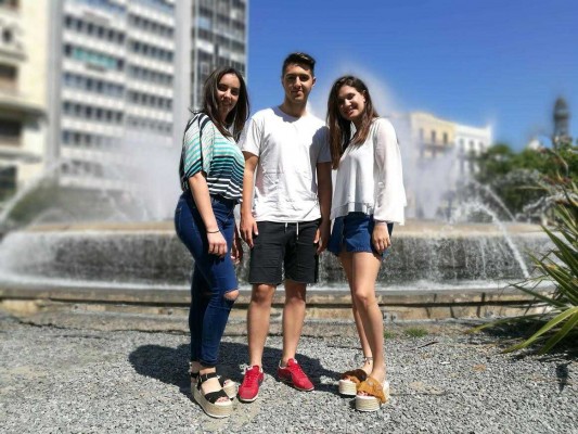 Estudiantes del Grado Leinn lanzan una marca de calzado para financiarse un viaje Silicon Valley