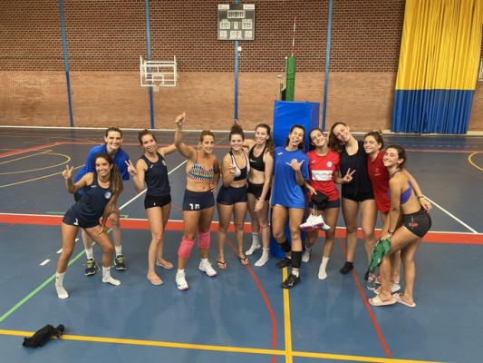 Las gemelas Elena y Mery García Conrado siguen en el Algar Surmenor